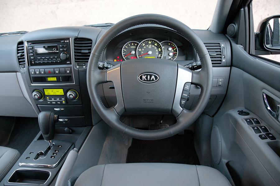  Kia Sorento 2006 года  (фото 18 из 57)